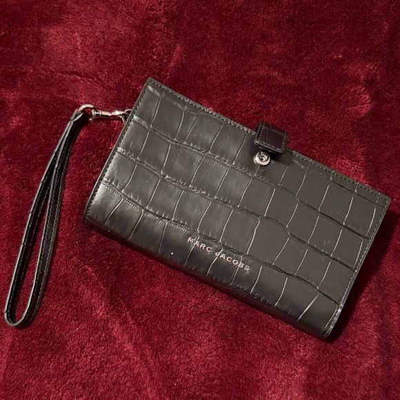 Marc Jacobs Black Croc-Patterned Clutch - Picture 1 of 9